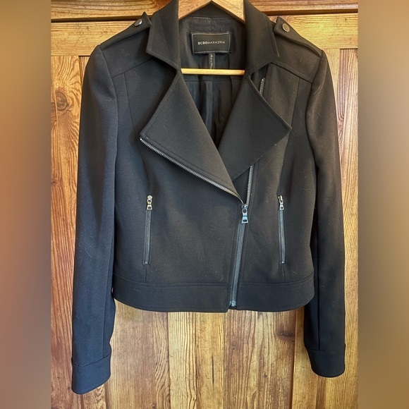 BCBGMaxAzria Jackets & Blazers - BCBG MAXAZRIA Blazer Rayon Blend ZipUp XS Women’s Like New Condition W/ Pockets